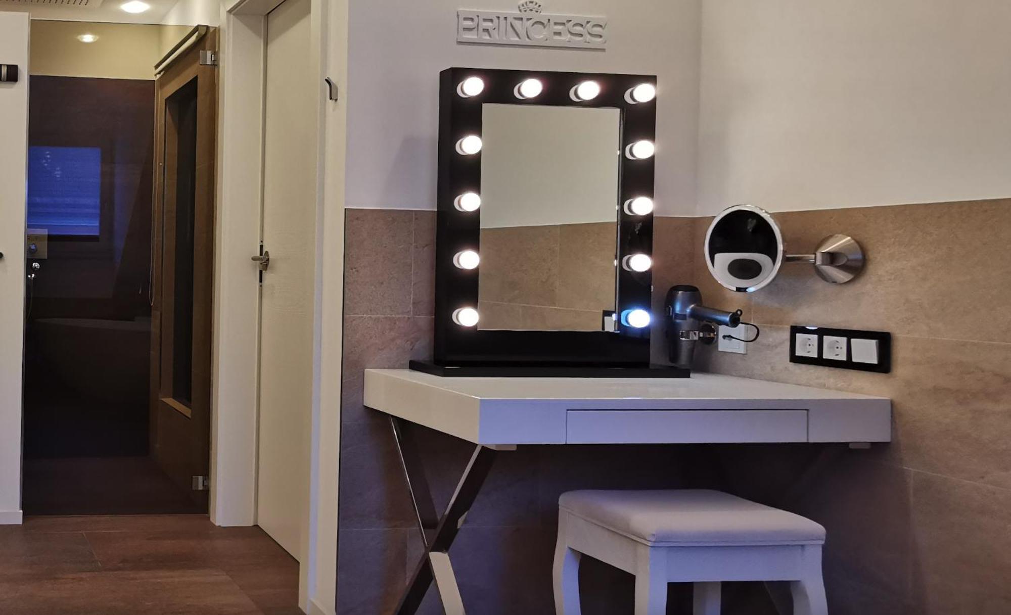 Luxor City Apartments リエンツ 部屋 写真